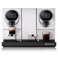 NESPRESSO Professional Momento Coffee & Coffee -kahvilaite. Kahdella kahvipäällä varustettu tehokas ja helppokäyttöinen kahvilaite.